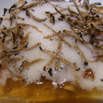 エクアトゥール - ローストした和牛ハツとゼストオレンジのコンフィ　フォアグラのソテーとトリュフ風味コンソメジュレ