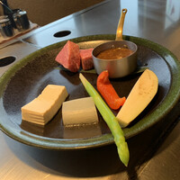 KOBE BEEF やまと - コースの調理前のお皿