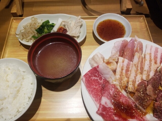 とみや別館 本通 焼肉 ネット予約可 食べログ とみや別館 本通 焼肉 ネット予約可 食べログ