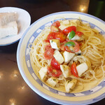 フィリ ディ チェント アンニ - 「モッツァレラとトマトのスパゲッティのサラダSet」（1,300円）
