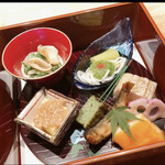 Koshitsu Kaiseki Kitaooji Kyoubashi Saryou - 