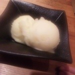 地鶏料理 味千両 - アイスクリーム