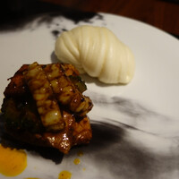 TOKYO CHINOIS 神子 - 松阪豚ロース　厚切り回鍋肉