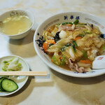 新華楼 - 中華丼