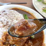 nongo-kitchen - カレーにはプルンプルンの牛すじが良い感じ！