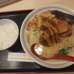 紀翔 - 豚骨塩ラーメン角煮大盛 1,500円 (税込)、ミニライス 100円(税込)
            