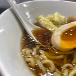 麺屋 わしわ - 味玉トッピングの黄身がジワジワ(￣∀￣)
