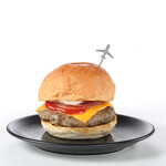 ダグズ・バーガー - ダグズ・プレミアム多良間牛ノーベジチーズバーガー