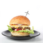 ダグズ・バーガー - ダグズ・プレミアム多良間牛チーズバーガー 《LAVA》