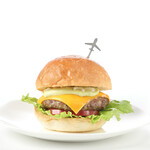 ダグズ・バーガー - ダグズ・カリフォルニアワカモレ（アボカド）チーズバーガー