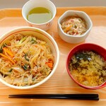 千歳市役所 食堂・喫茶 - 日替り定食 チャプチェ丼