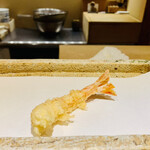 日本橋 蕎ノ字 - ◆車えび（鹿児島）
      ☆二つ目はカリッと火入れした海老を天つゆで頂く。