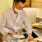 日本橋 蕎ノ字 - ◆落花生（静岡・掛川産）を天ぷらにしていく。