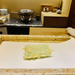 日本橋 蕎ノ字 - ◎丸オクラは柔らかく粘りが強い。