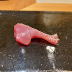 鮨 まつうら - 気仙沼の鰹　ねっちりもっちり、葱醤油との相性が良すぎて悶絶！