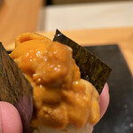 鮨 まつうら - 雲丹　この頃になってくるとだいぶ満足感があり記憶が少々曖昧