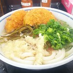 Sanuki Udon Kuuchan - 冷やかけうどん320円 メンチカツ130円 