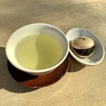 田頭茶舗 - 【日本茶 380円+10％税(418円)】かわいい最中付き