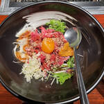 個室焼肉・神戸牛官兵衛 - 『黒毛和牛の炙りウニユッケ』