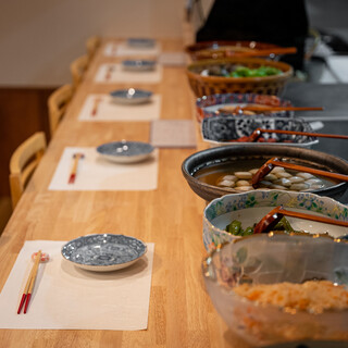 A variety of obanzai dishes prepared every morning decorate your counter!