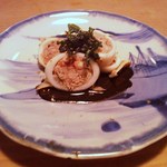 酒陶　築地 - 槍烏賊の詰め物　豚ほほ肉とゲソ　イカスミソース白味噌風