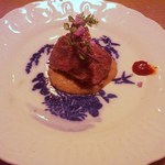 酒陶　築地 - 高森牛　唐辛子の昆布締め　肉スジじゃがソース