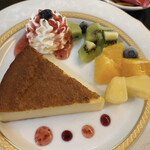 櫻舘 - ベイクドチーズケーキ　ドリンクとセットで400円