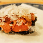 天ぷら料理 さくら - 利尻産バフンウニ　広島の『淡雪塩』かけ
