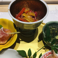 個室和食 肉割烹 吟次郎 品川駅前店 - 「生ハムマンゴー」＆「チンジャオロースー」＆「新じゅん菜」