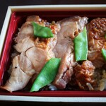 ROBATA 魚一心 - かしわ飯　アップ