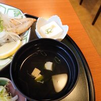 季節料理　根本 - お吸い物と冷奴