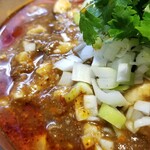 ラーメン巌哲 - 冷やし麻婆麺＋パクチー