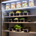 ★★★★★ All-you-can-eat salad bar for free★★★★