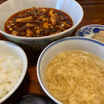 六徳 恒河沙 - 麻婆豆腐ランチ¥1100。