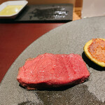 イル アオヤマ - お隣さんと半分交換して夏鹿のロースも食べることができました