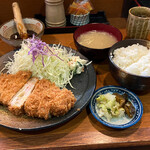 とんかつ とん喜 - ロースニンニクカツ定食 