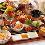 ``Vegetable King Set Meal'' that comes with both recommended meat and fish dishes
