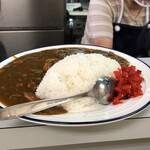 ラーメンショップやっこ - 福神漬けののった日本のカレー