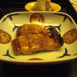 もめん - 太刀魚の照焼と香の物。