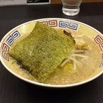 ホープ背脂らーめん　はやぶさ - ラーメン600円です