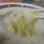 Ramennoiemuramatsu - 【そぼろあんかけ 大根おろしラーメン（塩味）】むちっとした麺がスープを吸った大根おろしと絡みます。