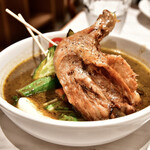 北海道スープカレー Suage - チキンレッグと野菜カレー(イカスミスープ)@税込1,350円