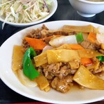 中華料理 秀林 - 牛肉とオイスター炒め