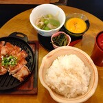 和のごはん みかづき - 肉定食