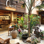 cafe Oasis - 奥へと伸びるアプローチの先