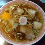 中華そば えもと - 月見中華そばに手打ち麺