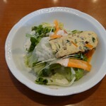 Okada ya - サラダ、ドリンク、デザートセットのサラダ
                        オリジナルのシーザードレッシングは美味しい！
