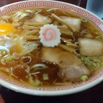 中華そば えもと - 月見中華そばに手打ち麺