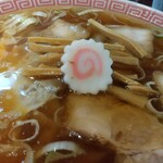 中華そば えもと - 月見中華そばに手打ち麺アップ