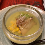 萬翠楼 福住 - 冷菜  アスパラと玉蜀黍の優しい味の中に鮑のパンチが効いていて非常に美味♡